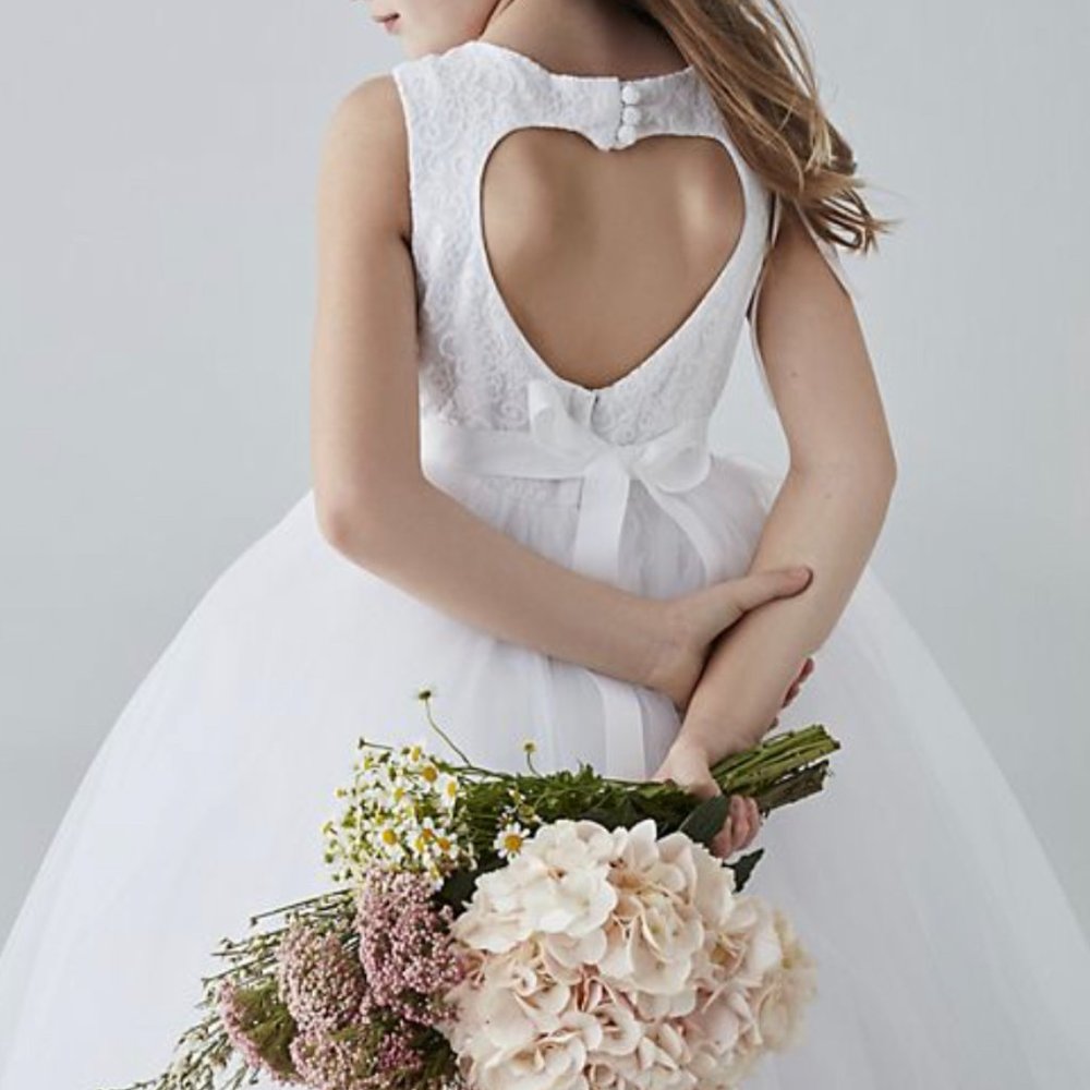 SZ 6 Ball gown flower girl dress with heart cutout